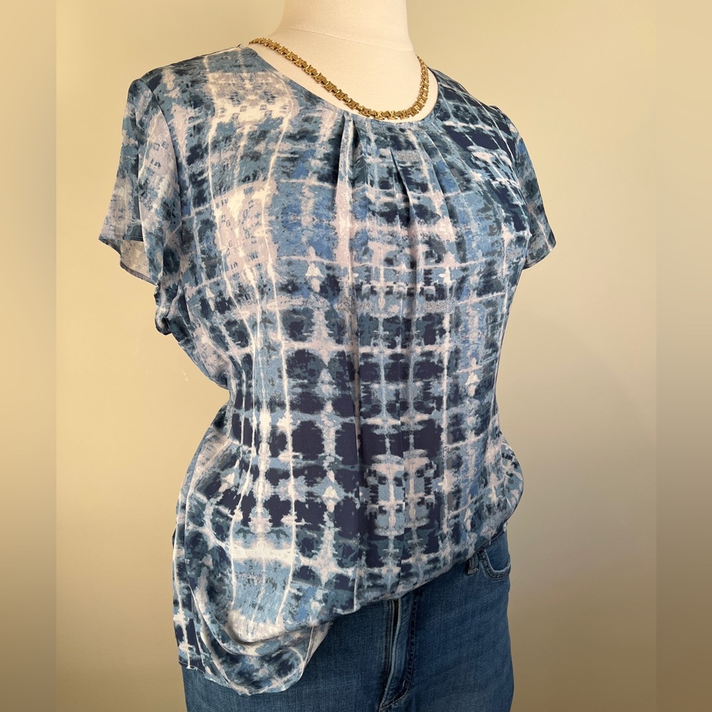 Blue graphic silk blend top by Nic+Zoe, 1X, EUC